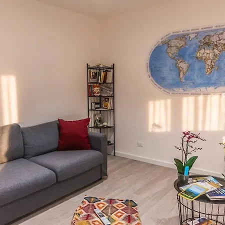 Apartment Magis House Italia *